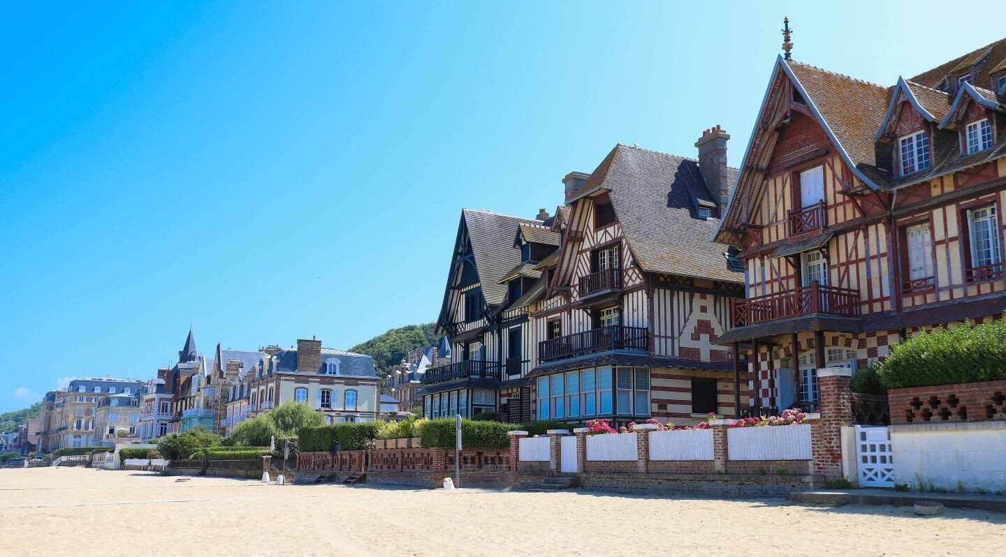 FR__Deauville__shutterstock_1701070636.jpg