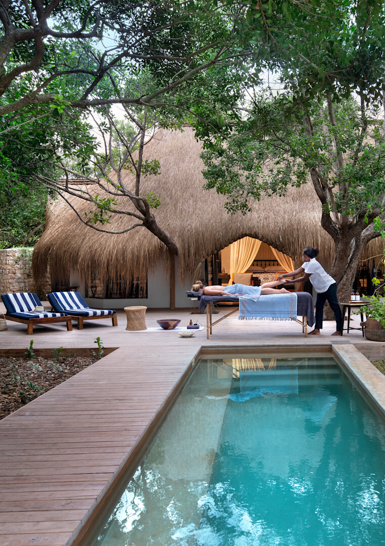 Southern-Africa-Mozambique-andBeyond-Benguerra-Island-in-room-massage-2-Website-portrait-762x1080-fill-gravity=auto