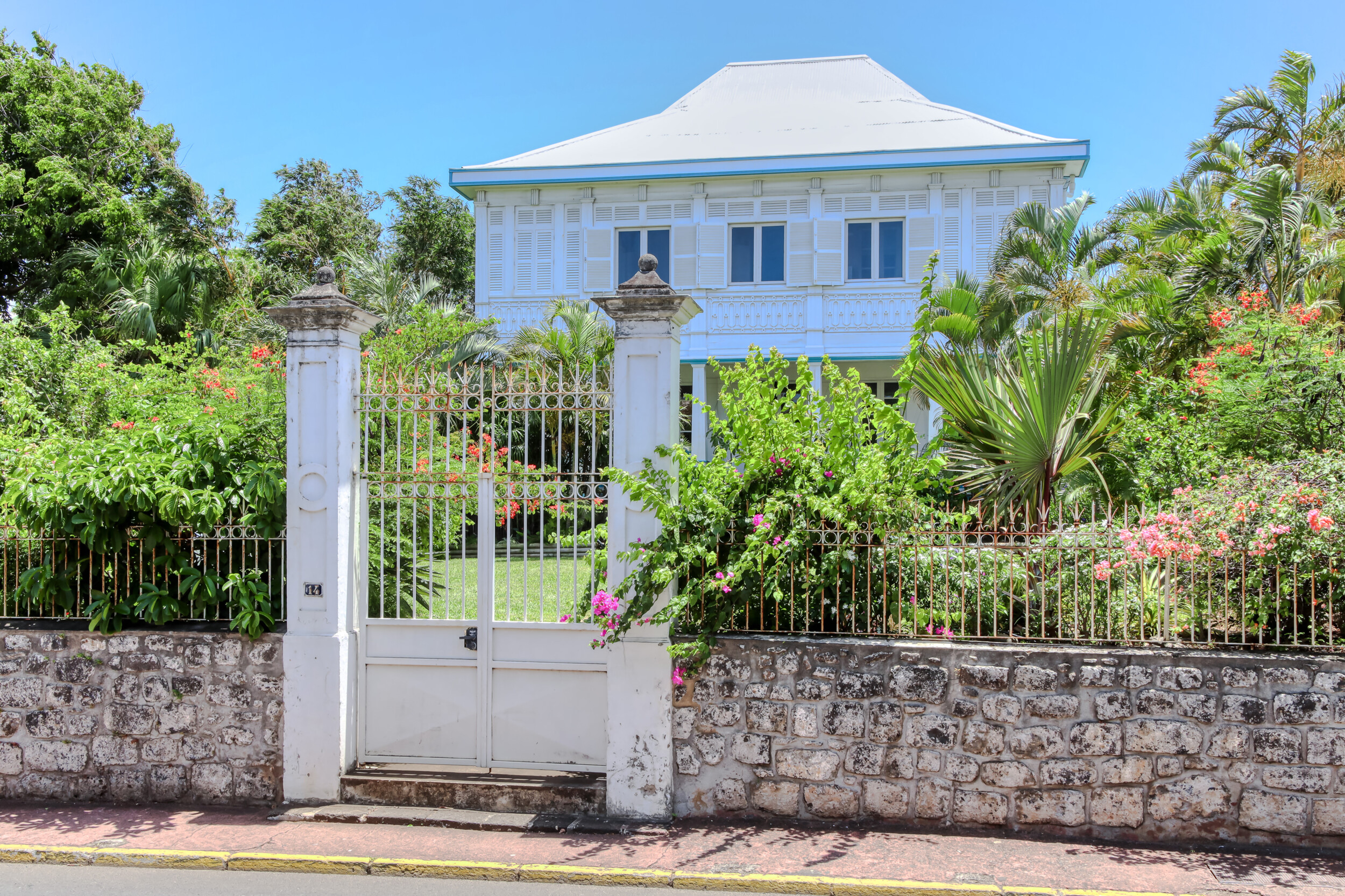 GT-220125-VillaStPierre-YAH-018.jpg