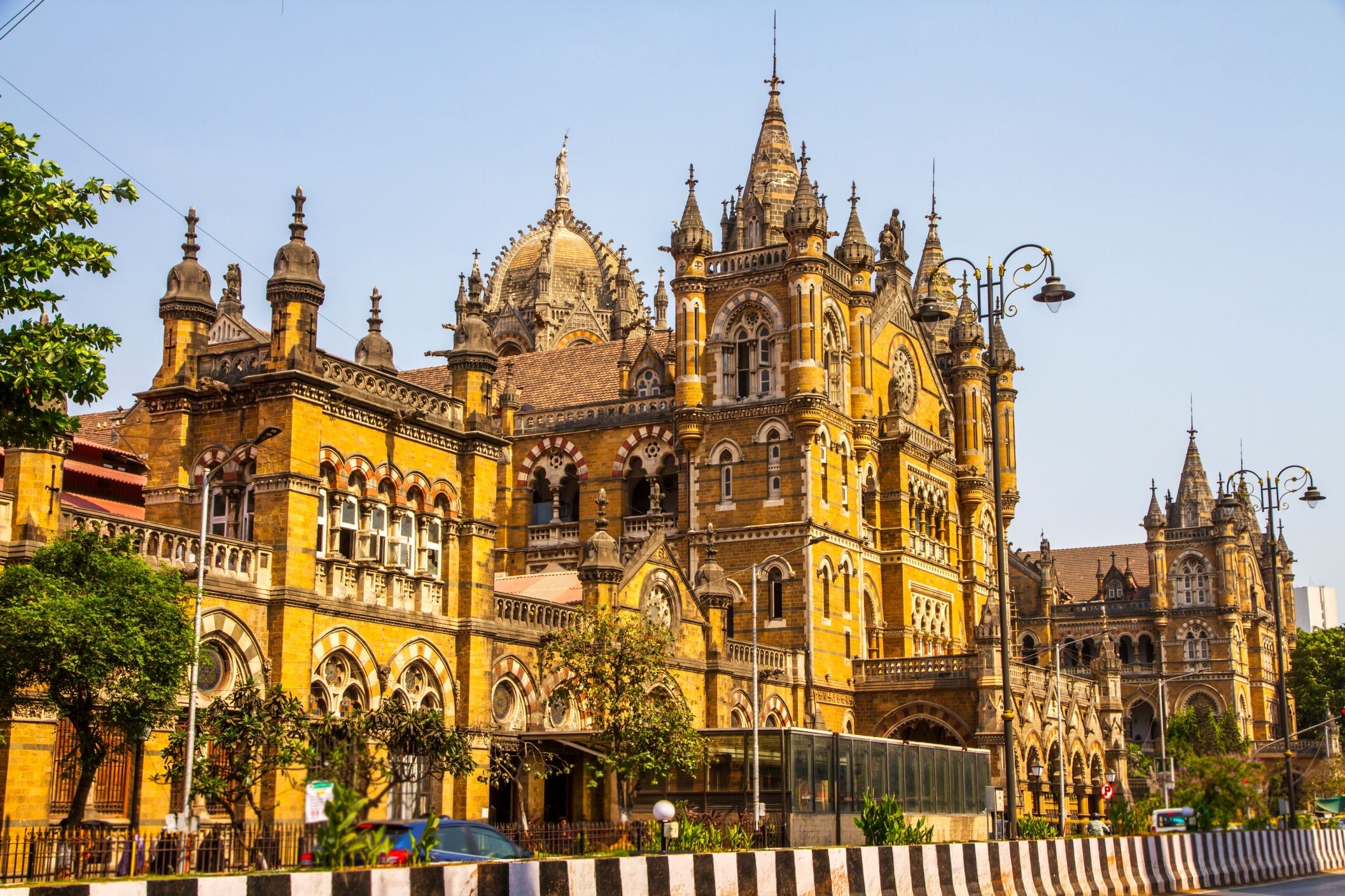 Chhatrapati_Shivaji_Maharaj_Terminus_©shutterstock.jpg