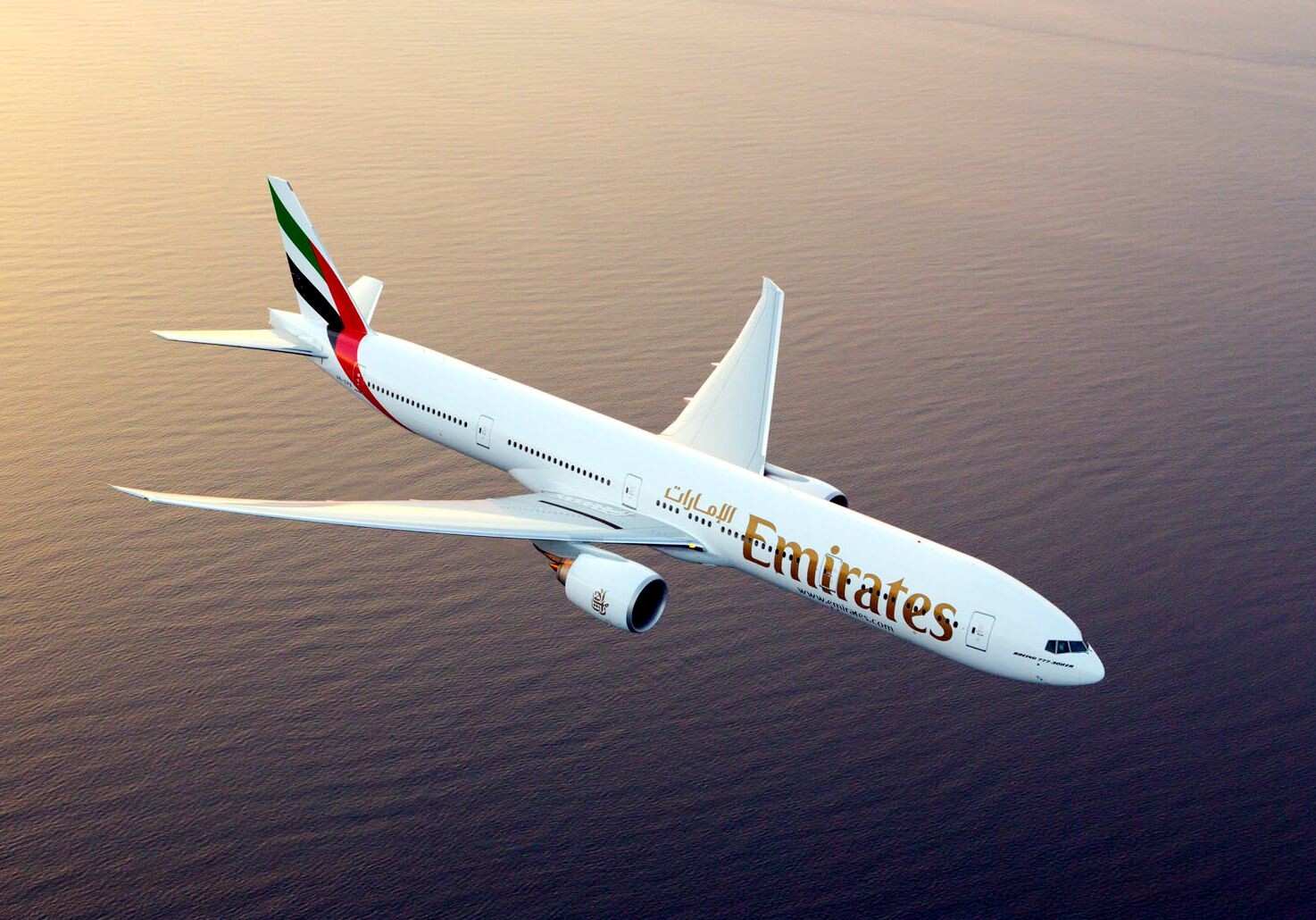emiratesboeing777-300er1-478063