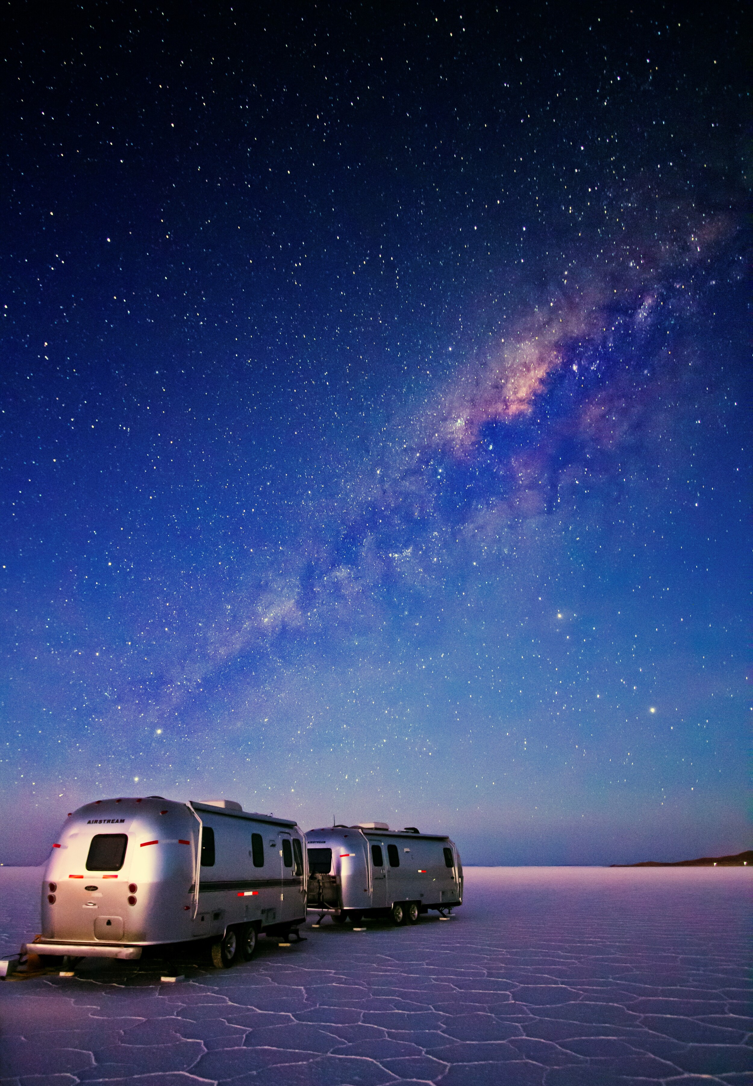 2 campers under Morning ilky Way - HiREs