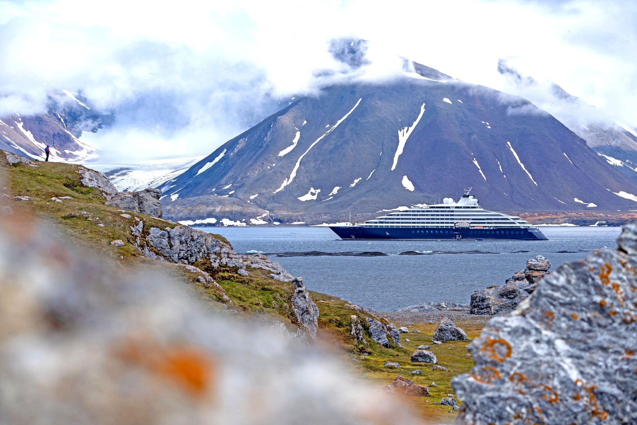 Scenic-Eclipse-Spitzbergen.jpg