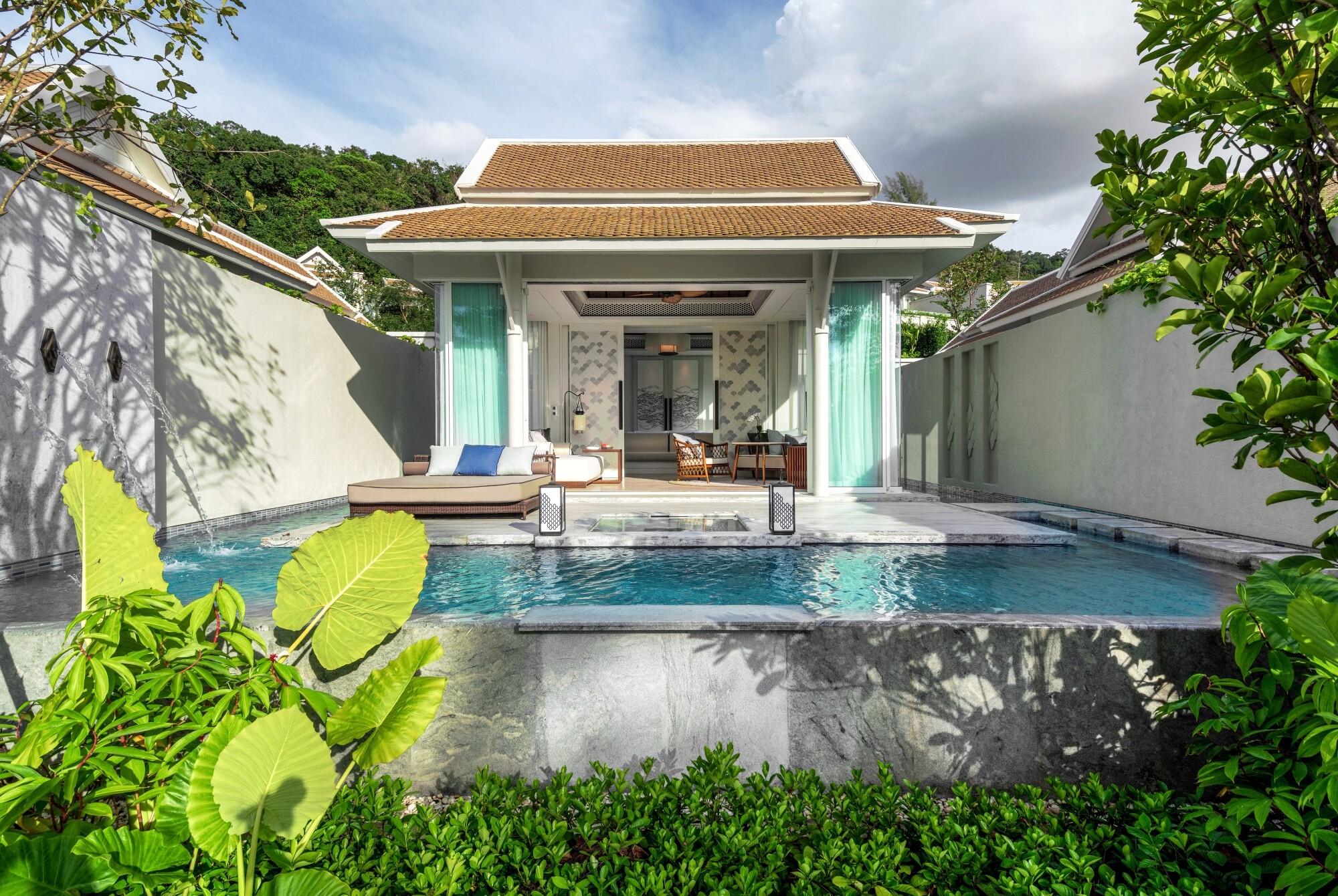 BTTHKB_KP_1020_guest room_beachfront pool villa_HR0002