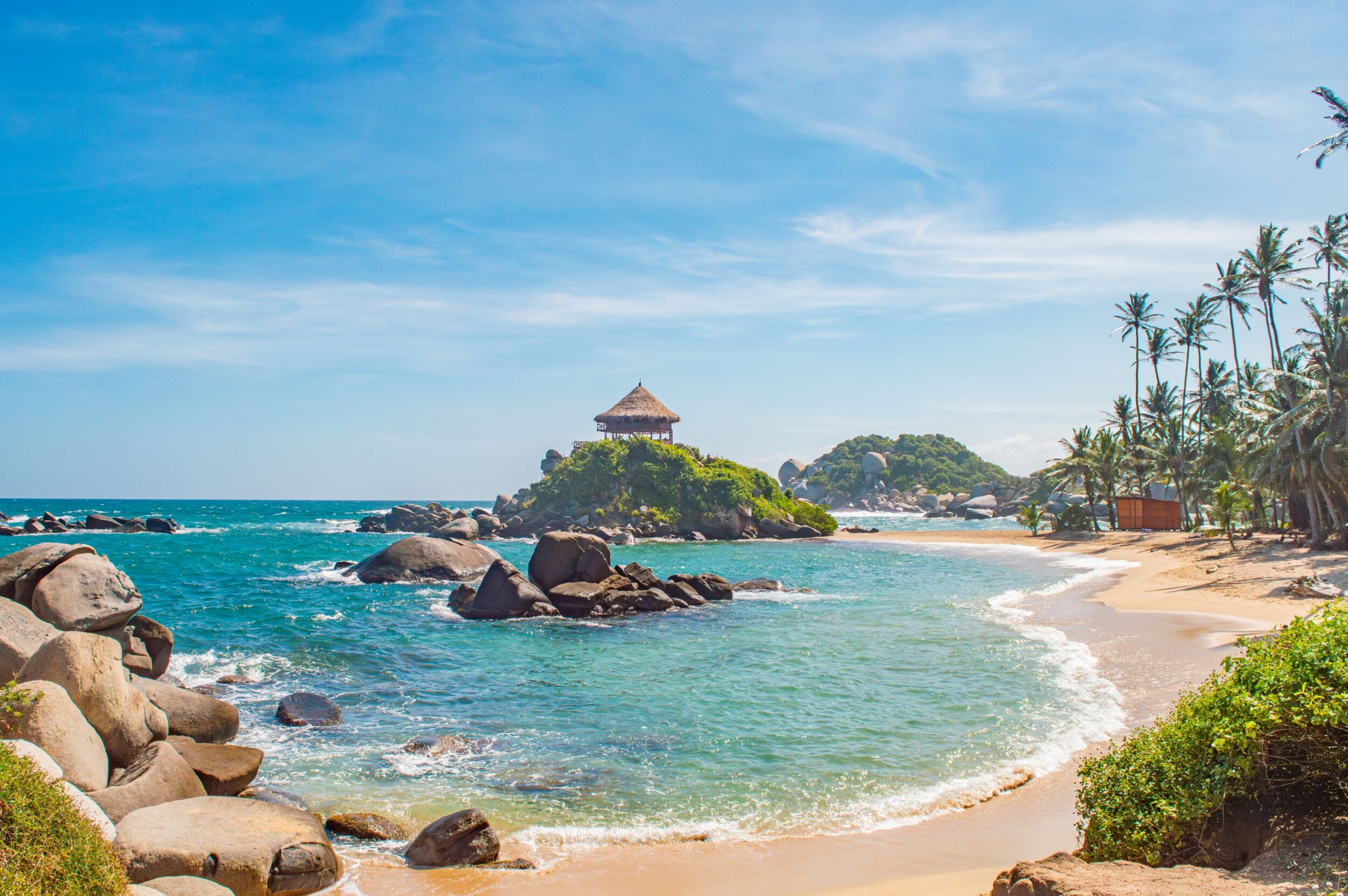 Strand_im_Tayrona_National_Natural_Park_shutterstock_2599312093.jpg