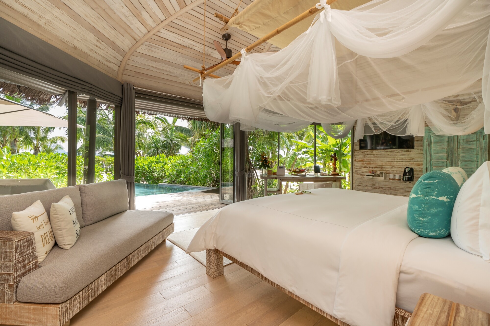 Beachfront Pool Villa 9_2