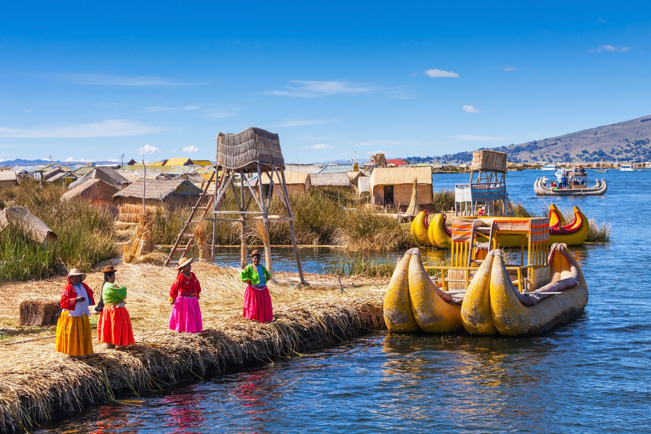 Peru_Uros_Inseln-shutterstock.jpg