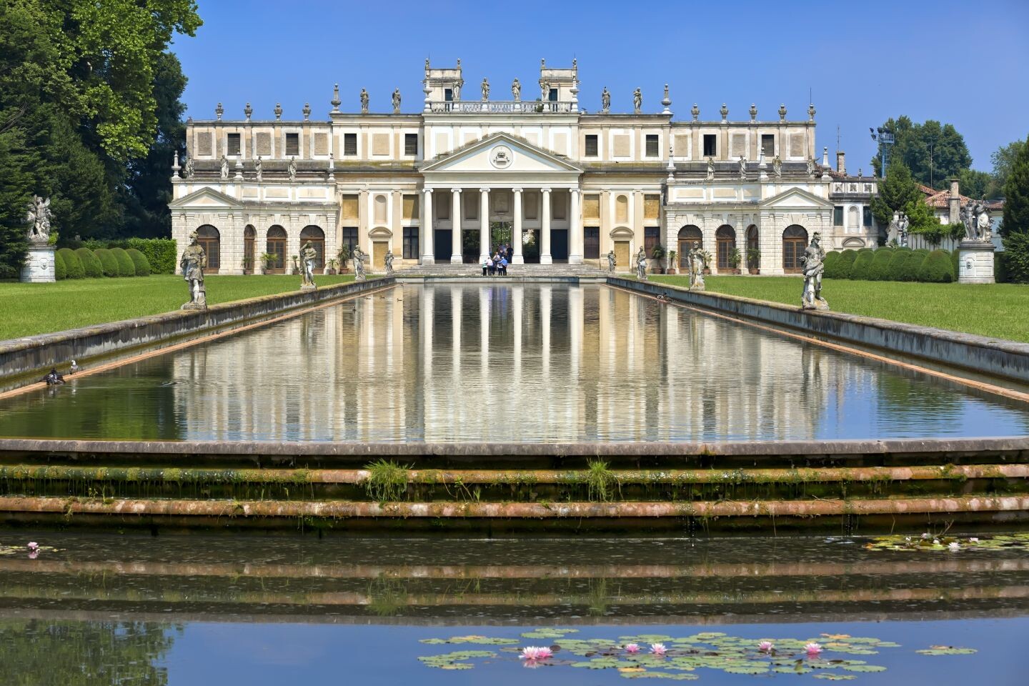 IT_Villa_Pisani_Stra__shutterstock_284787404.jpg