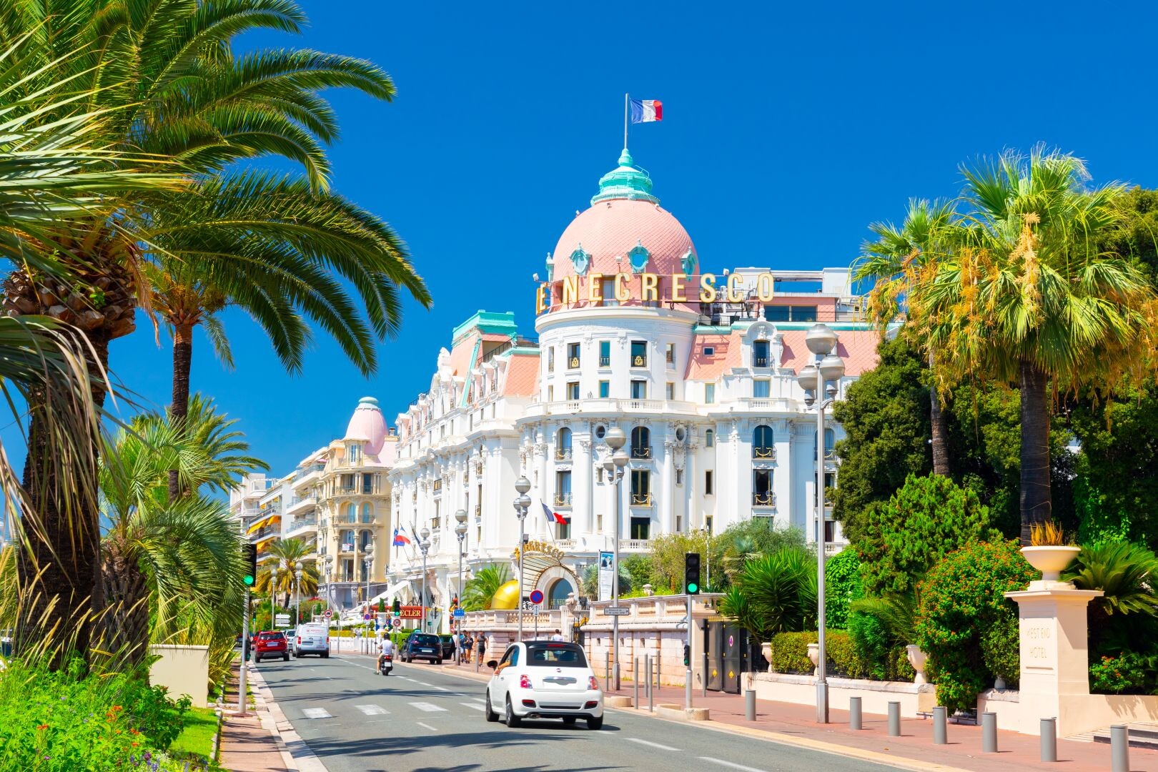 Nizza_shutterstock_1878502189.jpg