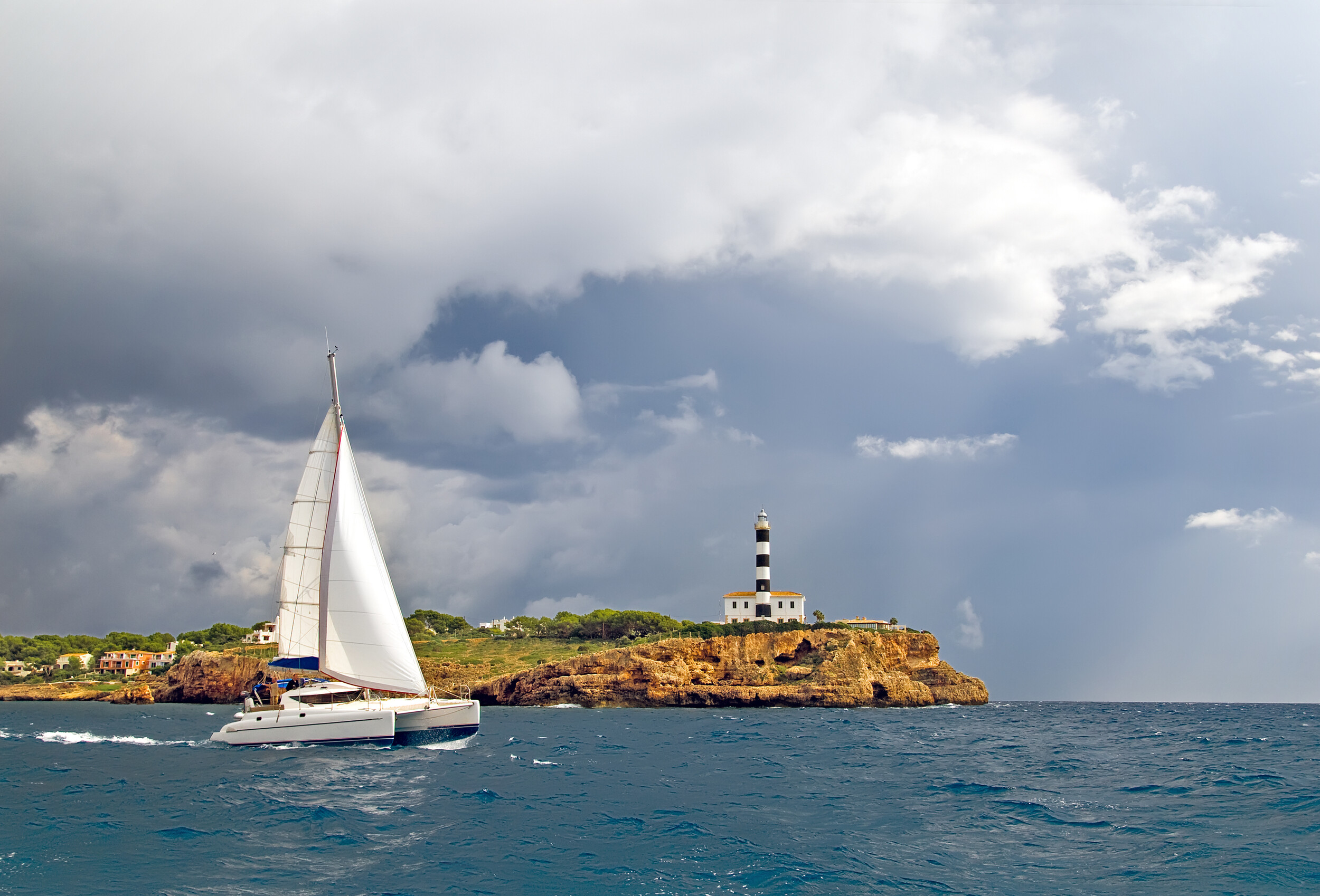 Mallorca &ndash; Exklusive Katamaran-Fahrt & pure Playa-Vibes  - Spanien