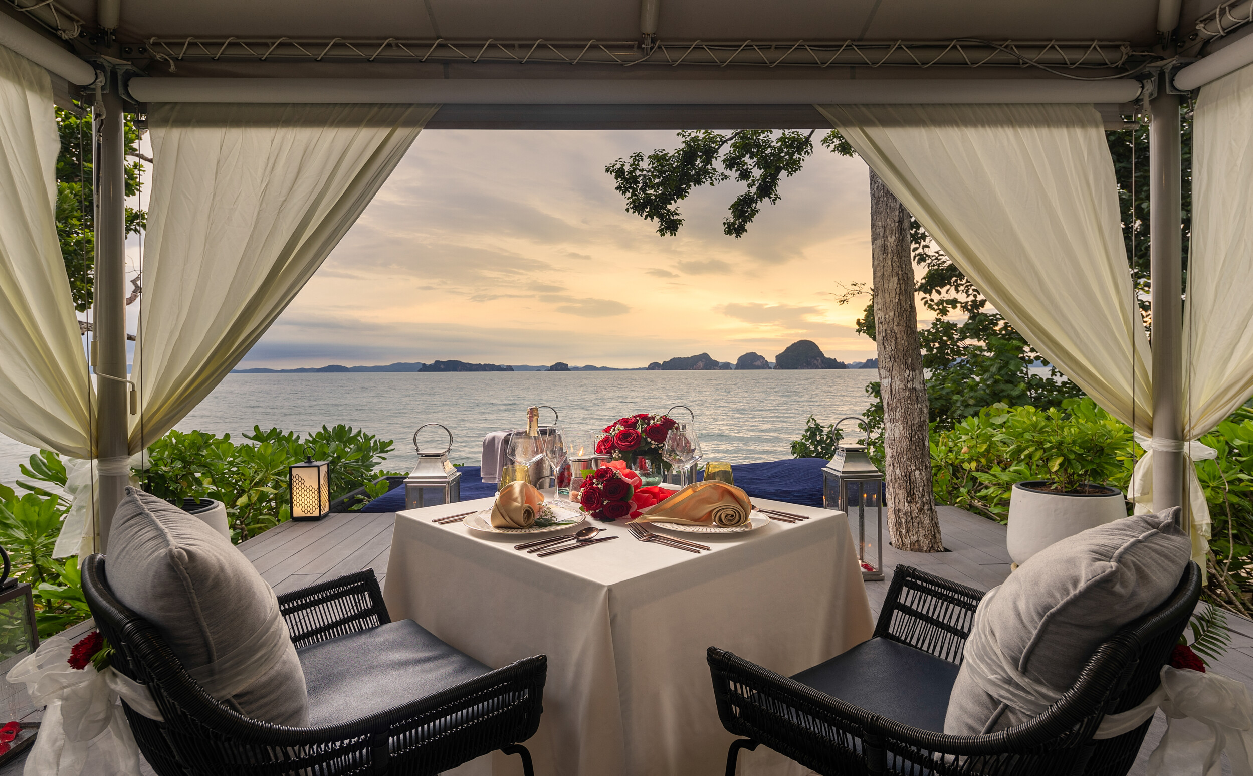 BTTHKB_WK_0824_dining_destination dining_HR0001
