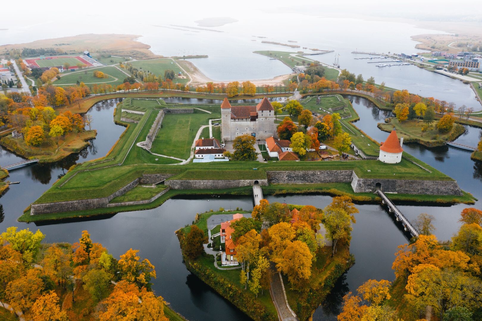 Insel_Saaremaa_Kuressaare_Schloss.jpg