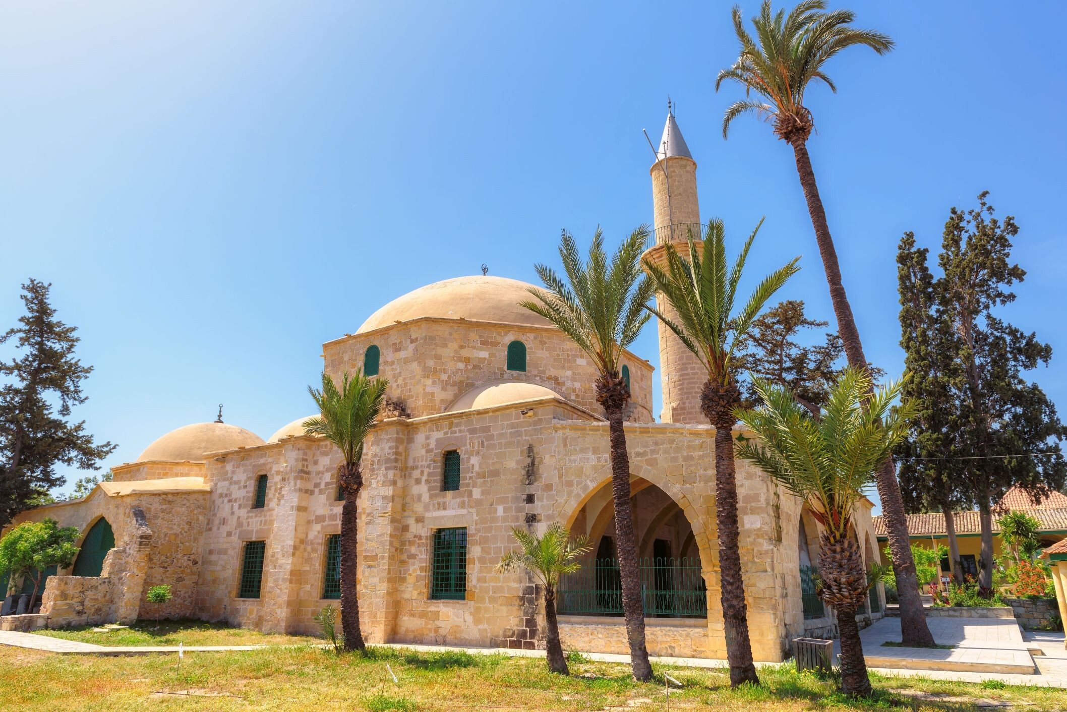 Larnaca-hala-sultan-tekke©iStock.jpg