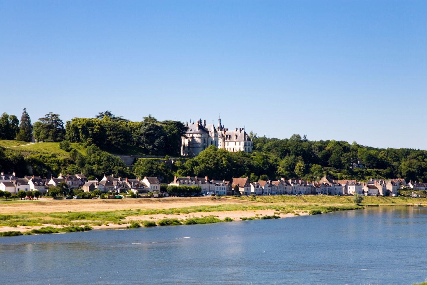 Blick_auf_Château_Chaumont_sur_Loire_©iStock.jpg