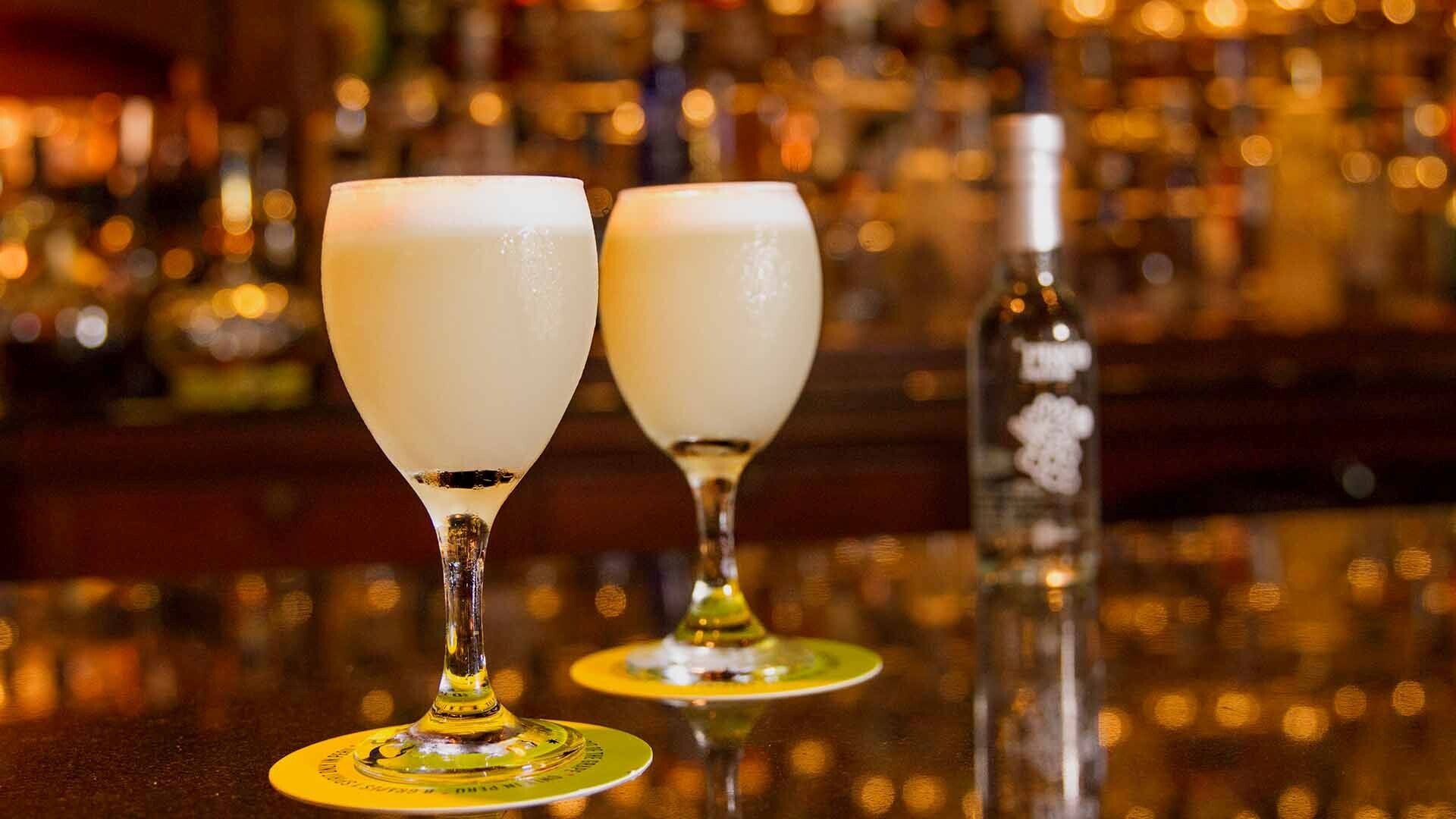 Peru_Pisco_Sour.jpg