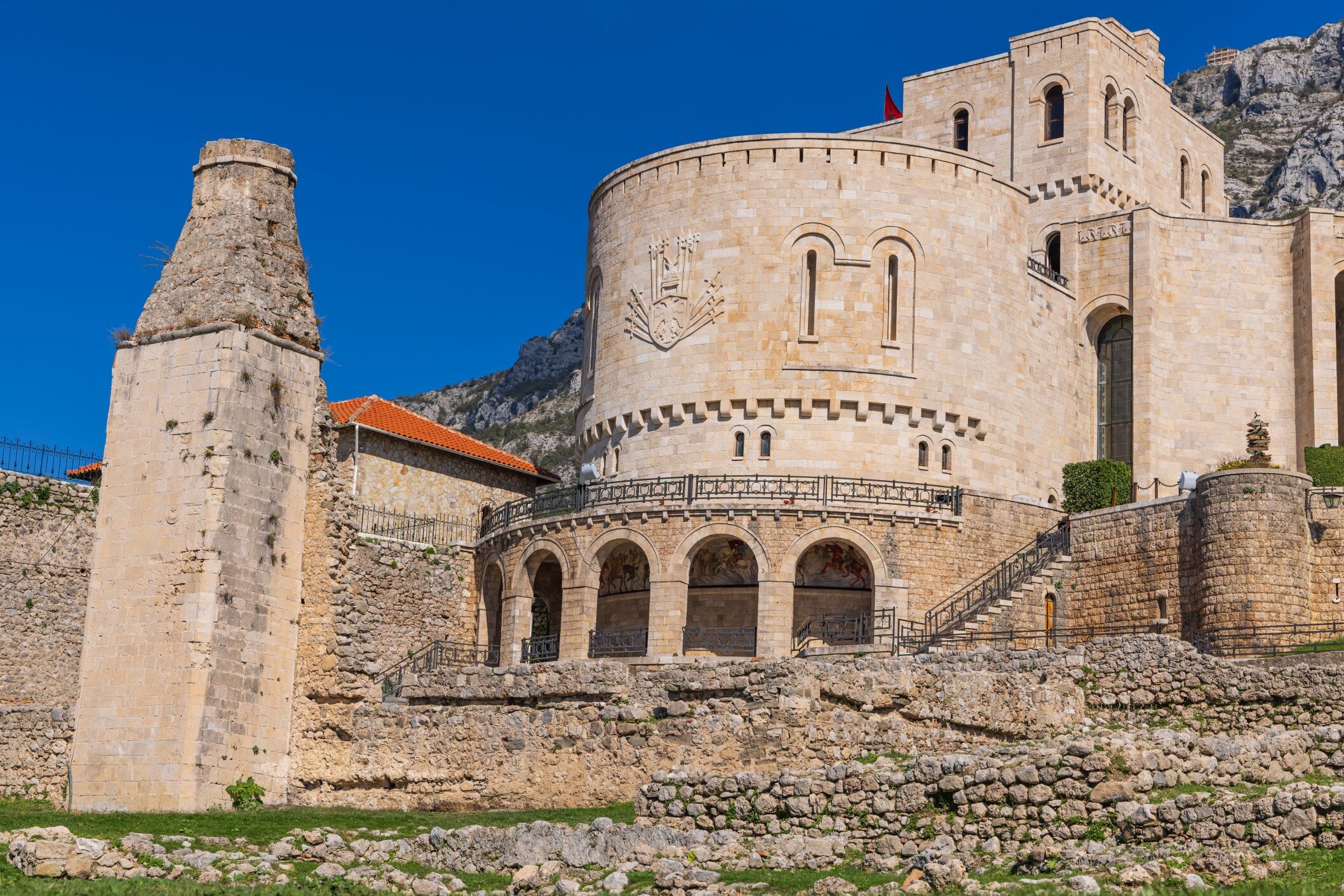 Kruja-Burg©shutterstock.jpg