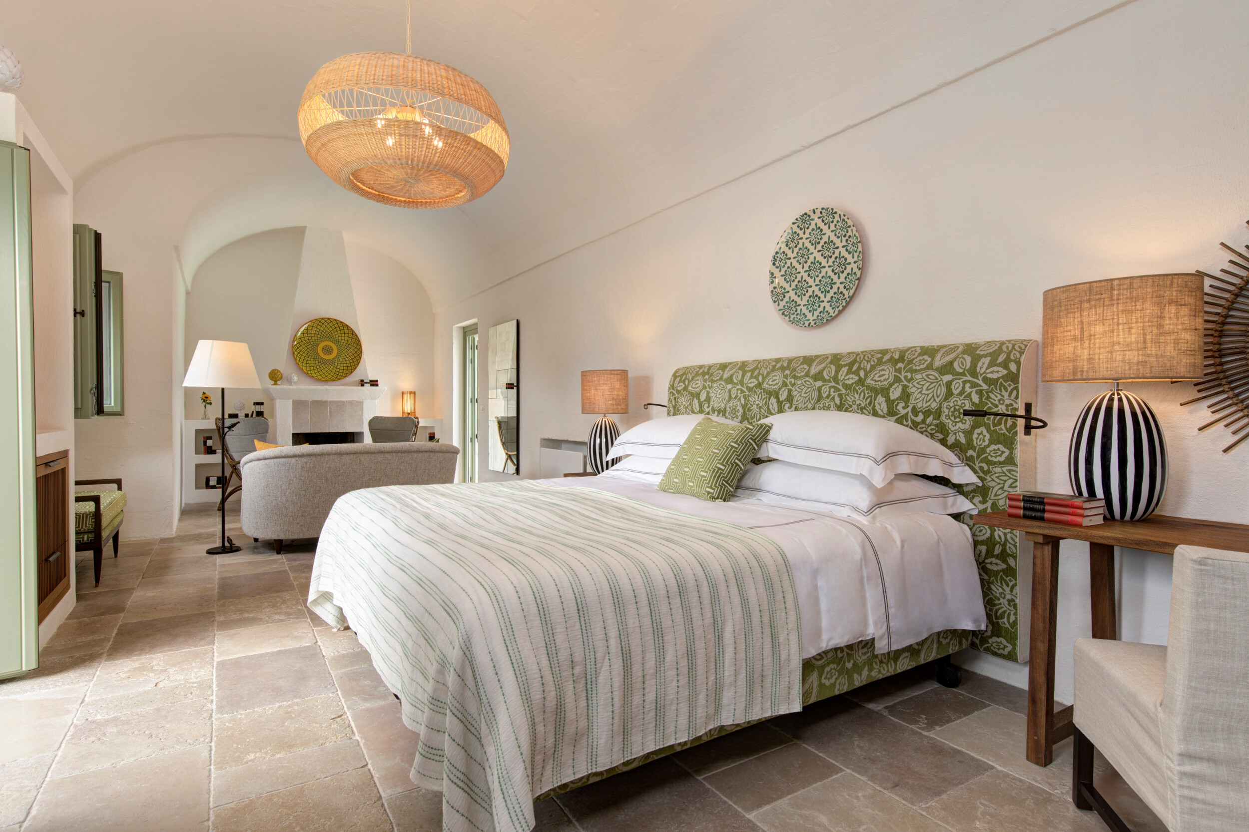 Deluxe Suite with Plunge Pool 8200 JG May 19