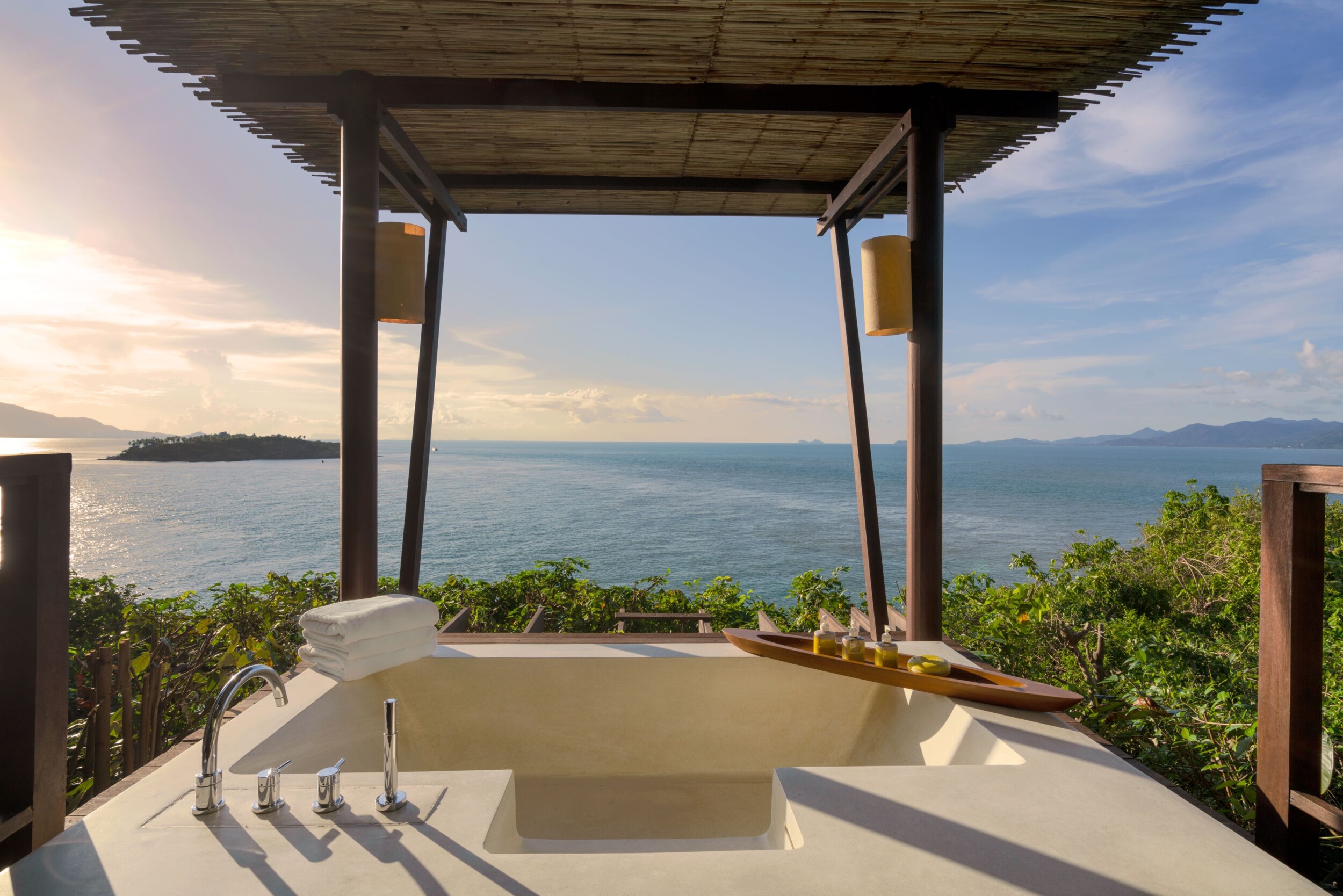 The Ocean Retreat_Outdoor Bathtub