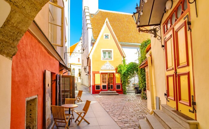 Altstadt_Tallinn_iStock-1400603165.jpg