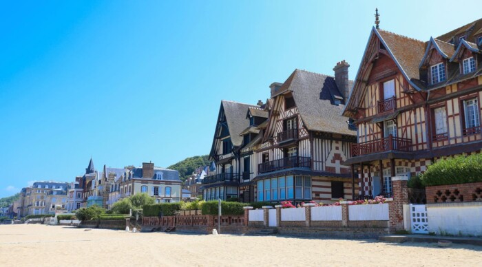 FR__Deauville__shutterstock_1701070636.jpg