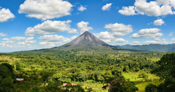 Costa_Rica-Arenal_Vulkan-shutterstock.jpg
