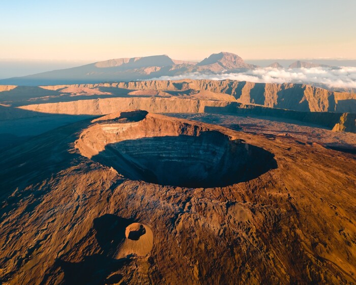 volcan328_Piton_de_la_Fournaise_quer.jpg